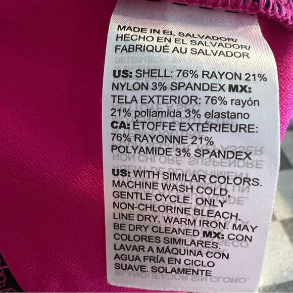 NWOT Chico's Brigitte Pull On River Slim Capris- Size 10 - Picture 8 of 8